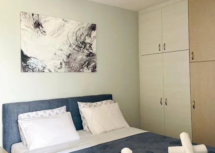 Апартаменты Emily's *