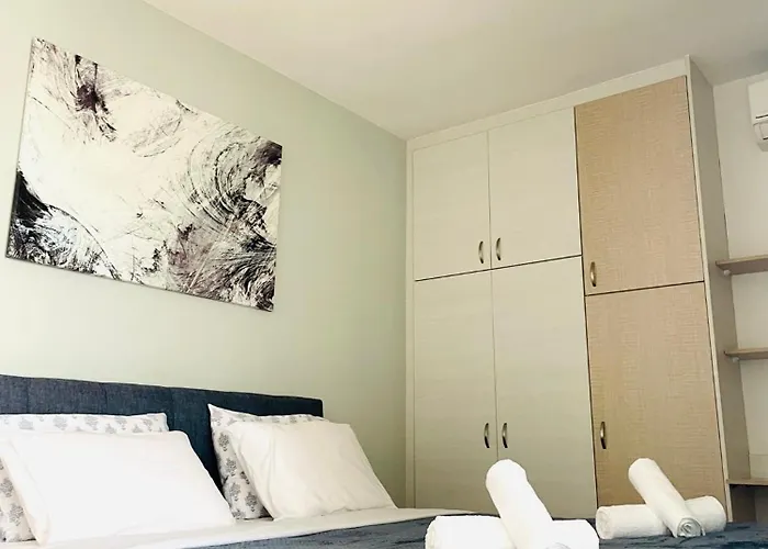 Апартаменты Emily's *